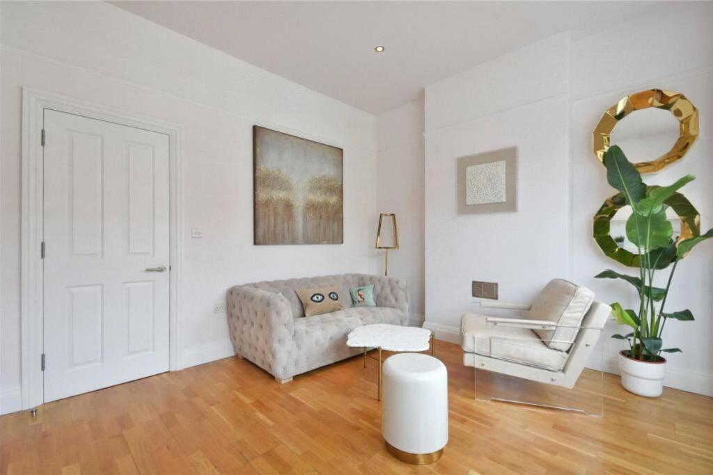 Luxury 3 Bed Apartment - Huge Outdoor Terrace & Amazing Transport Links Londra Dış mekan fotoğraf